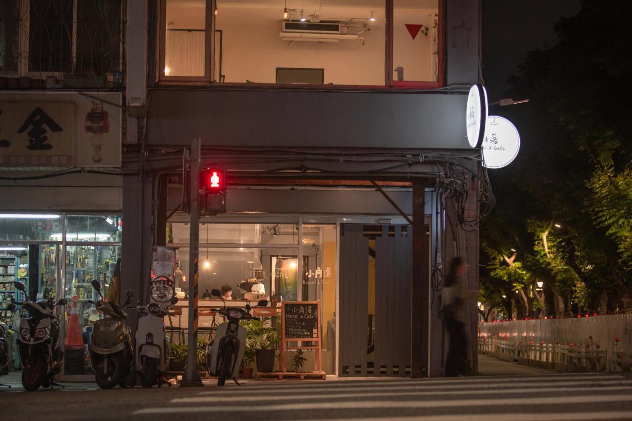 Corner Hostel & Cafe Taipei Bagian luar foto