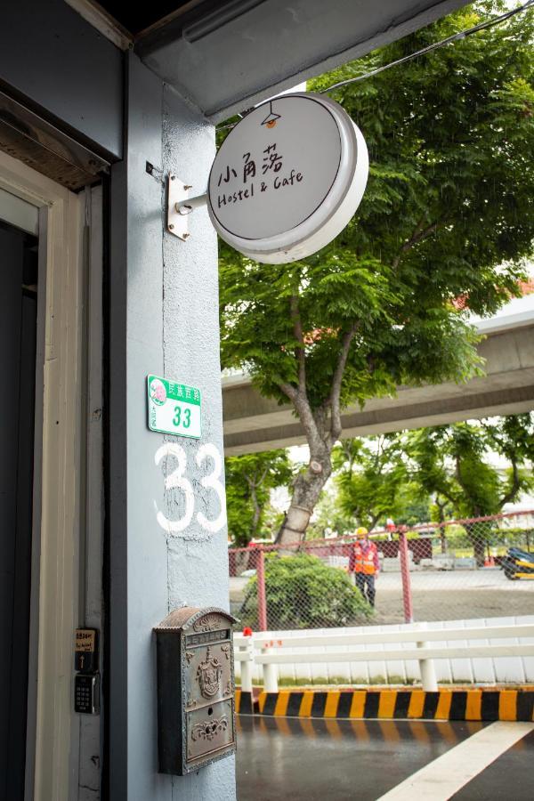 Corner Hostel & Cafe Taipei Bagian luar foto